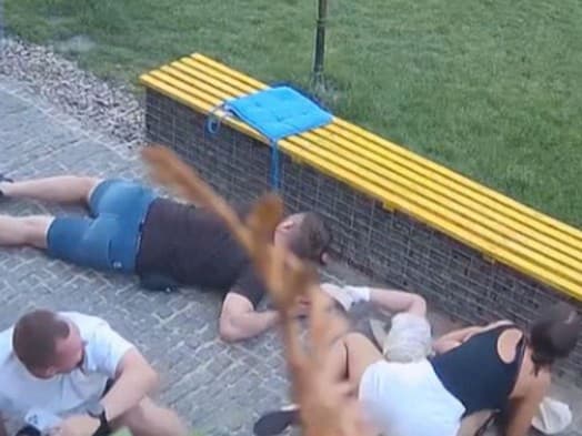 ZÁBERY z ktorých MRAZÍ: Kamera zachytila civilistov po nálete ruských rakiet, všade lietali trosky!