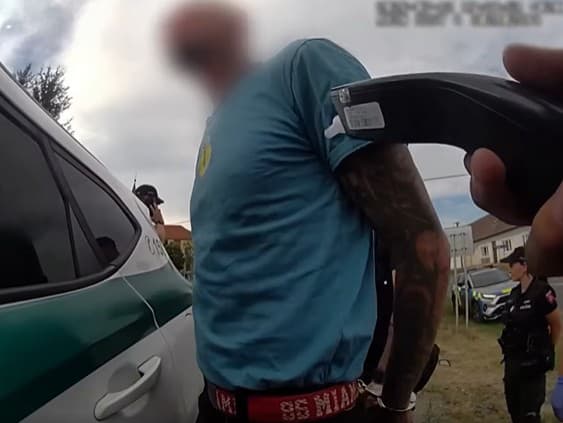 Autentické VIDEO naháňačky ako z akčného filmu cez štyri dediny: Po dolapení motorkára prišlo prekvapenie!