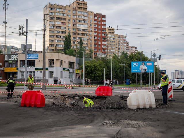 MIMORIADNY ONLINE Rusko zasiahlo obchodné lode aj prístavy: Pri útokoch na Odesu zahynuli traja ľudia