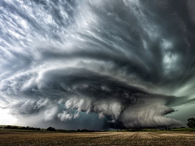 Meteorológovia varujú pred búrkami: