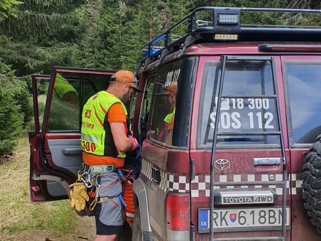 Pátranie po mladej turistke