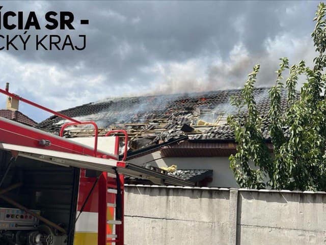Veľký VÝBUCH otriasol obcou pri Košiciach: Rodinný dom potom zachvátili plamene