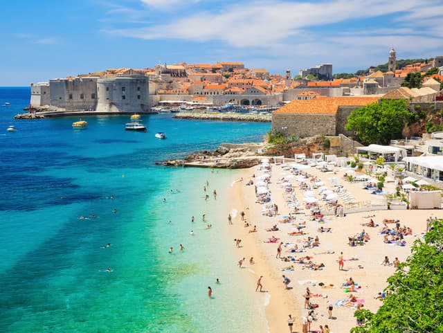 Zákaz kúpania v Dubrovníku: V mori sa objavili fekálne baktérie! Hrozí nebezpečná nákaza