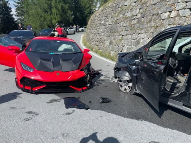 NEHODA luxusného športiaka: Lamborghini sa rútilo z kopca, druhé auto dopadlo po čelnej zrážke horšie