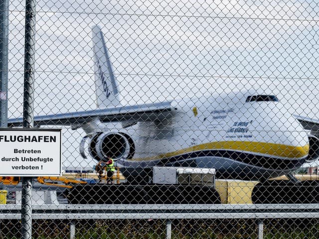 Dron so Semtexom narazil do ukrajinského lietadla: Bolo plné paliva! Od katastrofy ho delilo jediné zlyhanie