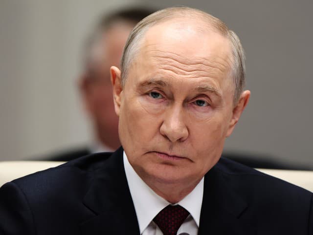 MIMORIADNE Putin nariadil pozastaviť útoky na Kyjev počas troch dní! Všetko pre týchto DVOCH mužov