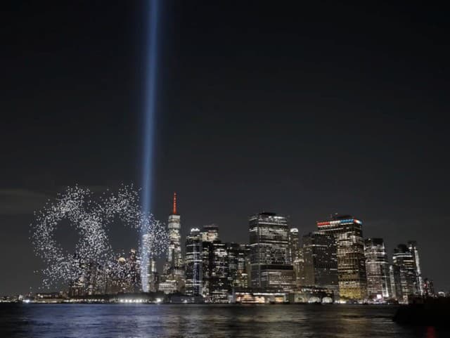 Oblohu nad newyorským prístavom