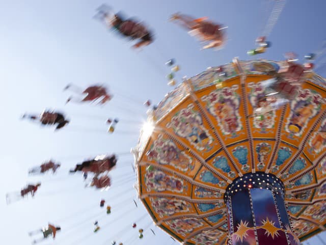 DRÁMA na Oktoberfeste: Ľudia uviazli na atrakcii, zásah záchranárov!