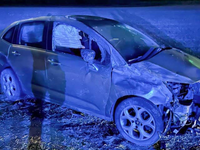 Nočný horor na D1: Vodička sa rútila v protismere, auto vyhýbajúce sa zrážke skončilo na streche