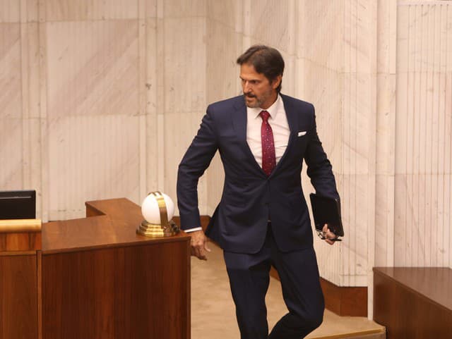 Odmieta kritiku zanedbanej vojenskej