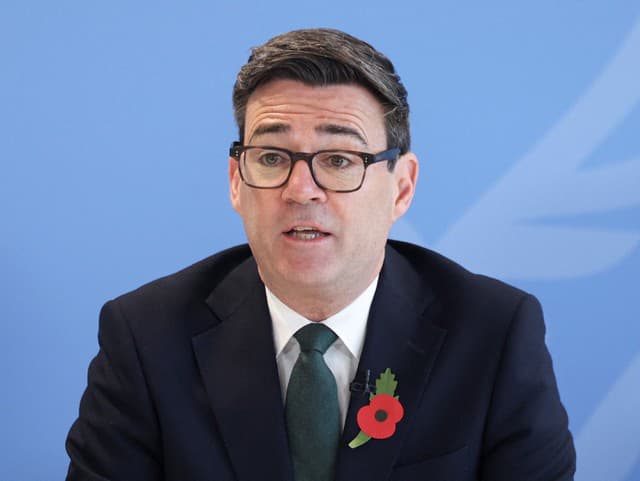 Britský premiér Andy Burnham.
