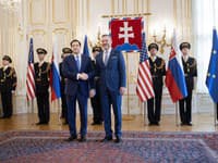 prezident SR Peter Pellegrini (vpravo) a americký minister zahraničných vecí Marco Rubio (vľavo) počas prijatia v Prezidentskom paláci 
