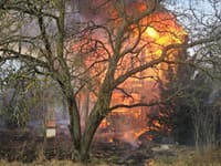 Požiar opustenej budovy v obci Reca.