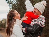 Juraj Bača a Dominika Richterová so synom Brunom