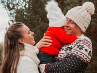 Juraj Bača a Dominika Richterová so synom Brunom