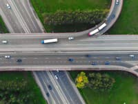 Diaľničné známky sa dajú kúpiť aj na vybraných pobočkách Slovenskej pošty