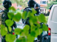 PRÁVE TERAZ Veľká policajná akcia ÚBOK s krycím názvom JUSTÍN! Zásah v Bratislavskom kraji kvôli korupcii