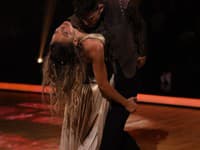 Nela Pocisková a Filip Kucman, Let's Dance 11, 1.kolo