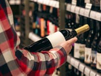 Do mozgu dorazí za 5 minút! Neurochirurg odhalil PRAVDU o alkohole, ktorú sa vám pečeň snaží naznačiť