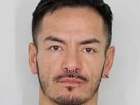 Na Ivana Bednárika je vydaný zatykač.