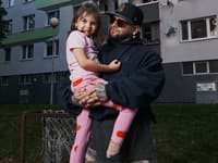 Kaliho dcéra sa vyrovnáva so slávou svojho otca po svojom. 