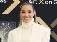 Dominika Cibulková na výstave artefaktov švajčiarskeho ateliéru Art X on Glass