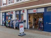 Obľúbený obchod sťahuje NEBEZPEČNÉ oblečenie: Vážne ohrozenie zdravia! Predávalo sa vyše roka a pol