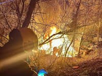 Na Slovnaftskej ulici v Bratislave úmyselne založili požiar štyroch chát.