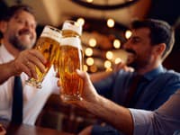 Pivo, cider alebo tvrdé? Vedci určili NAJNEBEZPEČNEJŠÍ alkohol: Aj malé množstvo zvyšuje riziko úmrtia