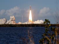 Deň D nastal: NASA odštartovala misiu Artemis 2 s ľudskou posádkou k Mesiacu, prvýkrát letí aj žena