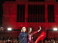 Turné s filmom Diabol nosí Pradu 2