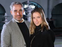 Takto to vyzeralo počas tretieho dňa Fashion LIVE! Na snímke Nela Pocisková a Filip Tůma