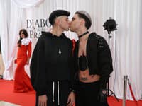 Premiéra filmu Diabol nosí Pradu 2, David Key s manželom Frederikom