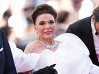Joan Collins v Cannes 2026