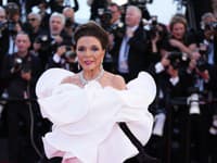 Joan Collins v Cannes 2026