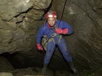 Speleológovia v šoku: Správu slovenských jaskýň riadi muž, ktorý ohrozil ich životy!