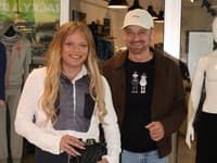 Gwen McMullen navštívila Lombardi Fashion House, na foto s Jozefom Grondžákom