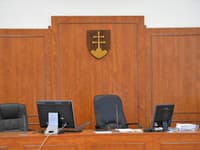 Šokujúce scény na súde v Trenčíne: Ostrý konflikt s vrahom tehotnej Karin prerušil pojednávanie