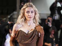 Namiesto svadby rozchod a teraz: Dcéru Michaela Jacksona načapali s potetovaným fešákom!