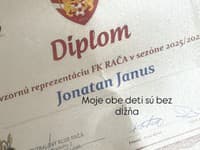 Syn Alexandry Orviskej získal diplom. 