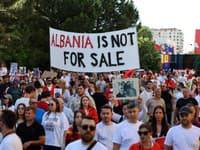Albánsko nie je na predaj! Ľudia sa búria proti projektu spájanému s Trumpom