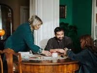 Milan Ondrík s Eliškou Balzerovou vo filme Bojovník