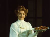Magda Vášáryová vo filme Postrižiny