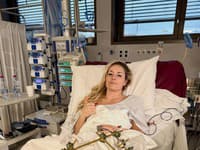 Lindsey Vonnová ani päť mesiacov po nehode nie je v poriadku. Členok je stále zlomený a zle sa jej chodí!