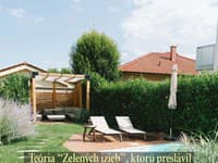 Babsy Jagušák Heribanová vo svojej záhrade