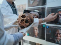 Neandertálci jedli milióny červov? Nová štúdia vyvracia šokujúcu teóriu o strave našich príbuzných