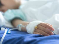 Tehotná žena kritizuje nemocničné raňajky: Po 14 hodinách bez jedla dostala len tvrdú žemľu a kivi