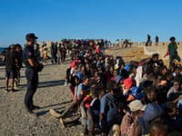 DESIVÁ situácia s migrantmi v CEUTE: Do EÚ preniklo množstvo radikálov islamu, polícia už skonfiškovala ZBRANE!