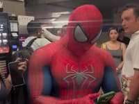 PANIKA v kine, návštevníci hromadne opustili sálu! Spider-Man mal problém s vetrami
