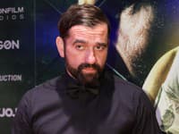 Herec Milan Ondrík na premiére filmu Bojovník. 